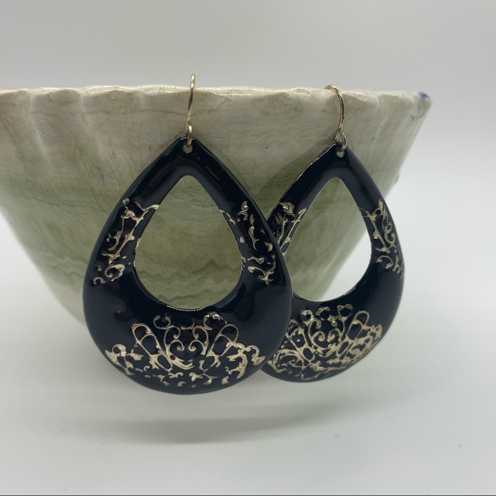 ⏰LAST CHANCE! VINTAGE Teardrop Earrings